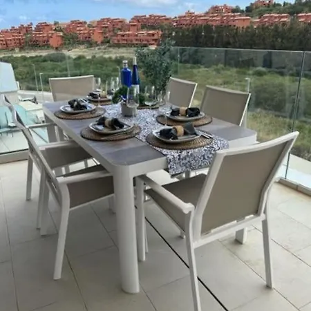 Penthouse @ Serenity Collection Apartment *